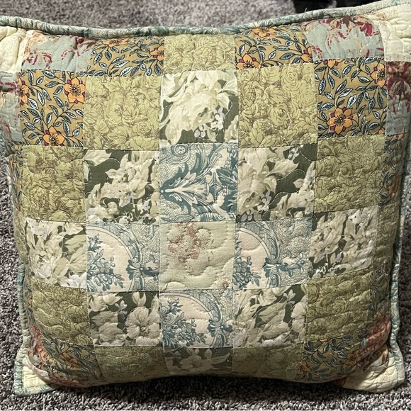 Vintage Patchwork Quilt Pillow – Floral Cottagecore Accent - Picture 3 of 4